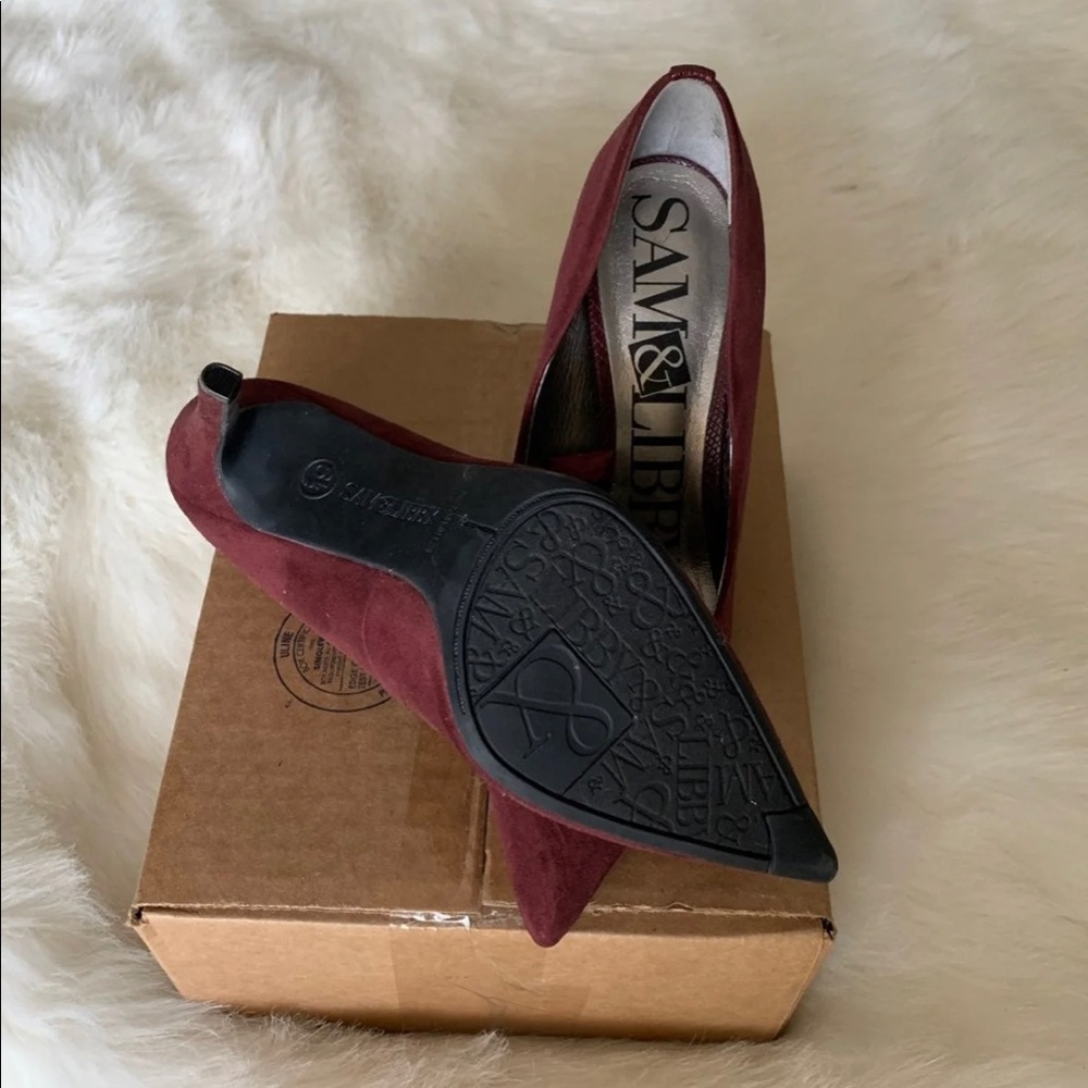 Pumps - Picture 2 of 3